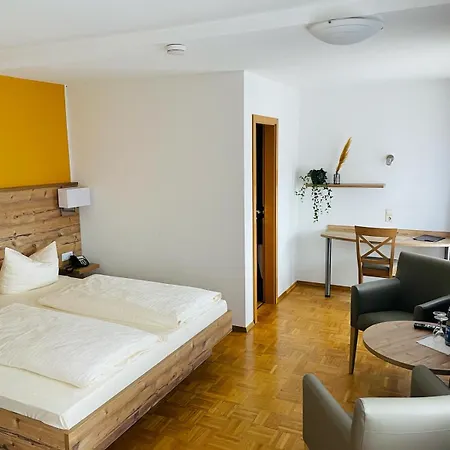 Hotel Traube 3*