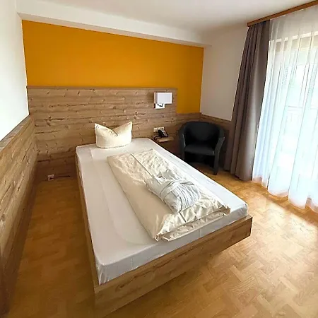 Traube Otel Loßburg